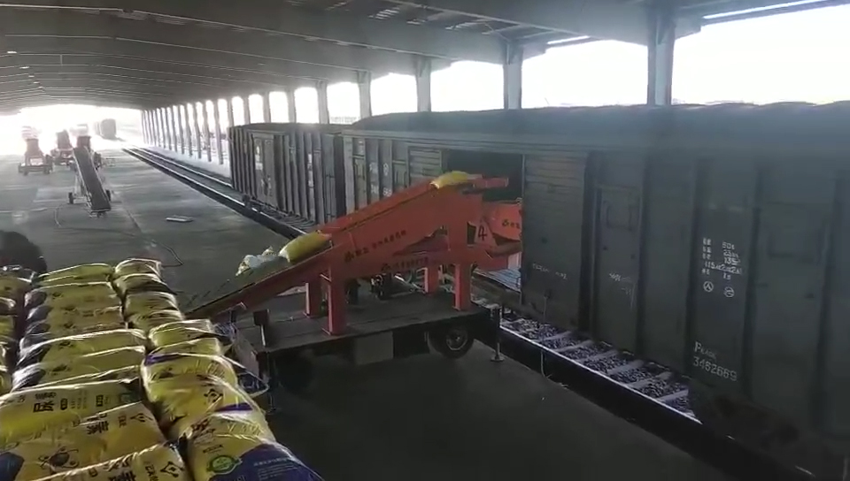 糧食輸送機(jī)裝車(chē)視頻案例